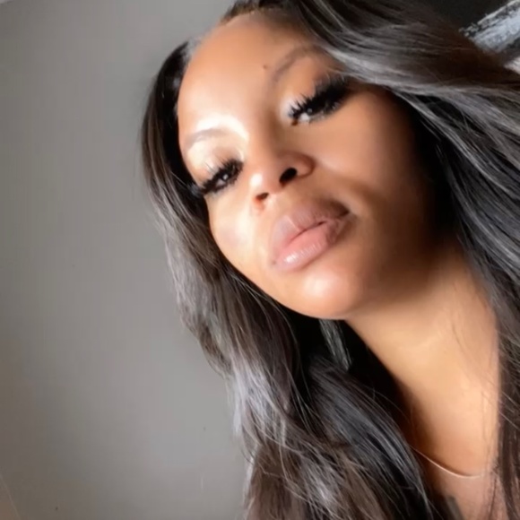 Meet your Posher, Nina - Picture 1 of 1